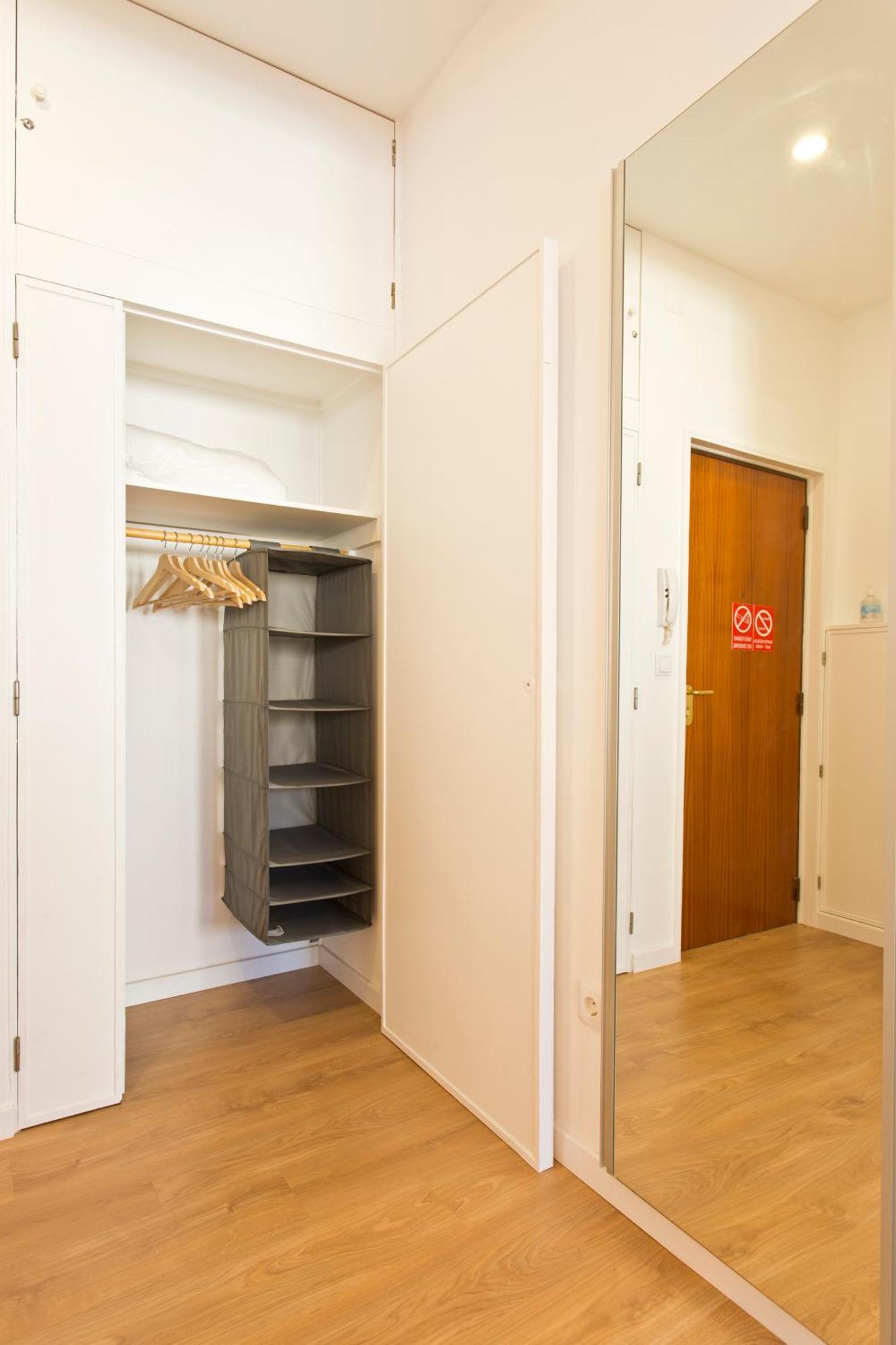 Casa Roberto - Studio Apartment, Lift, Ac, Car Parking - Extra Порту Экстерьер фото